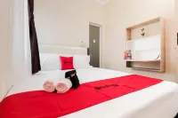 RedDoorz Near Soekarno Hatta Airport - Хоумстей