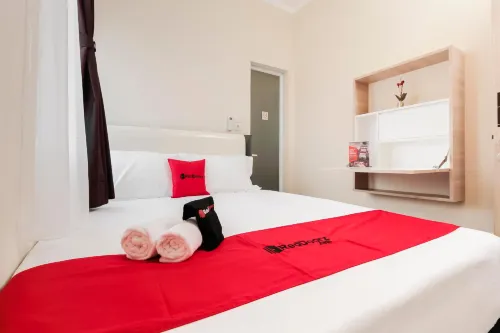 RedDoorz Near Soekarno Hatta Airport