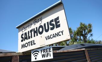 Curio Bay Salt House Motel
