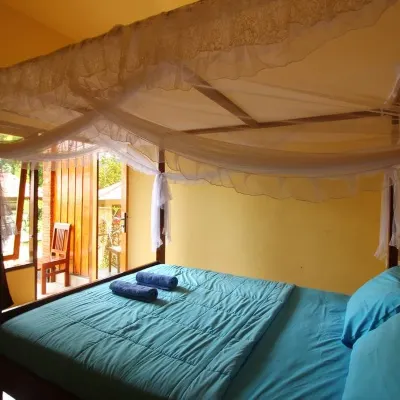 Edy Homestay Munduk Waterfall周辺のホテル