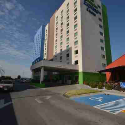 Holiday Inn Express & Suites Monterrey Aeropuerto Hotel Exterior