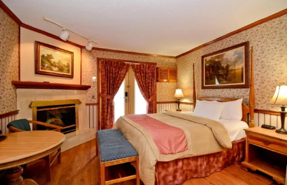 加納諾克/鄉紳度假村温德姆速 8 酒店