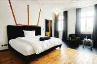 Haus Zauberflöte - Hotel & Restaurant Hotels in der Nähe von Vinzentiushaus / Aenne-Burda-Stift