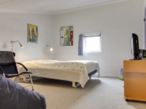 "Thoni" - 200m from the Sea