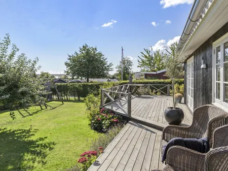 "Sinika" - 400m from the Sea