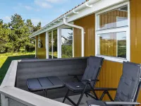 "Elsbeth" - 500m from the Sea