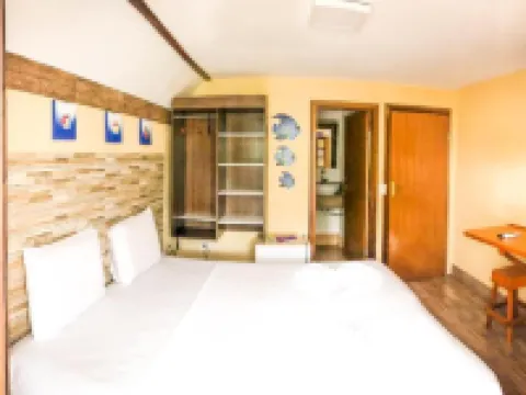 بوسادا سولاريوم يونيديد 2 فنادق في کواروخا