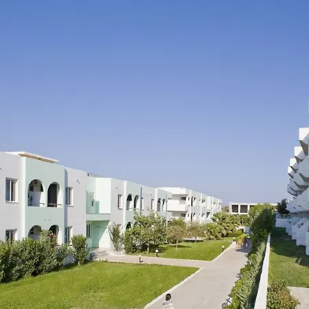 Memphis Beach Hotel Отели рядом с достопримечательностью «Пляж Колимбия»
