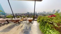 Casa Living Senayan Hotel - Barer