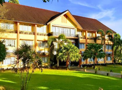 Wonua Monapa Hotel Resort