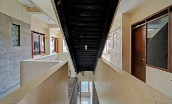 OYO 1699 Verona Residence