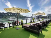 Doris Cruise by Hag Hotels in Ha Long City