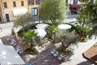 Zara Rooms & Suites Отели в г. Пегоньяга