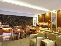 Ilos Hotel Hotels in Sukajadi