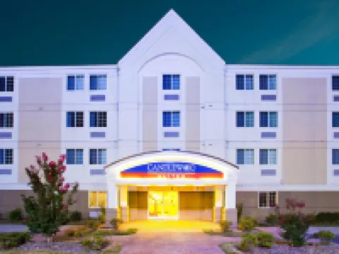 Candlewood Suites WILSON by IHG ウィルソンのホテル