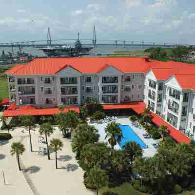 Harborside at Charleston Harbor Resort and Marina Hotel Exterior