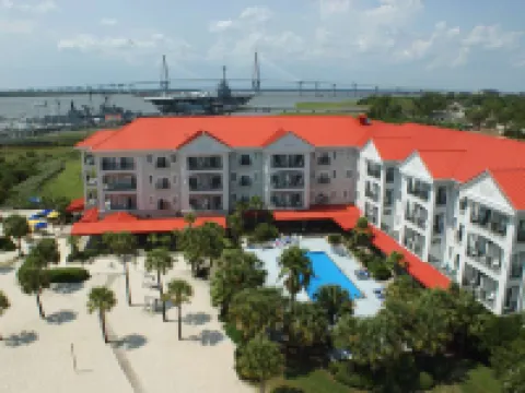 ฮาร์เบอร์ไซด์ แอท ชาร์ลสตัน ฮาร์เบอร์ รีสอร์ท แอนด์ มารีนา โรงแรมในชาร์ลสตัน