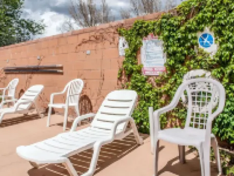 Econo Lodge Inn & Suites Hotels in Santa Fe