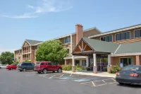 AmericInn by Wyndham Kearney - parking