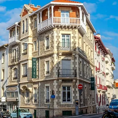 AMA 酒店 鄰近Plage du Miramar的酒店