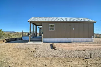 The Roadrunner - Silver City Oasis w/ Views! Hotels near Encore