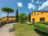 Montereggi Hotels in Capraia e Limite