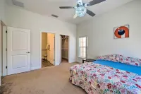 Sleek Tavares Condo 3 Miles to Downtown 타바레스 공원 주변 호텔