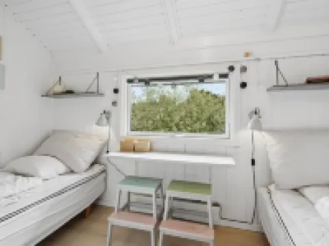 "Julie" - 1.5km from the Sea