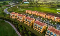 Wyndham Sky Lake Resort and Villas Hotels near Hồng Nam garden