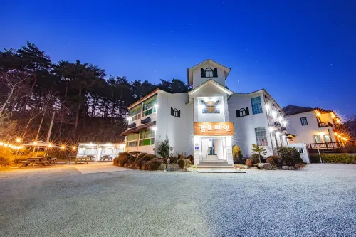 Gangneung Gyeongpo Pine Pension