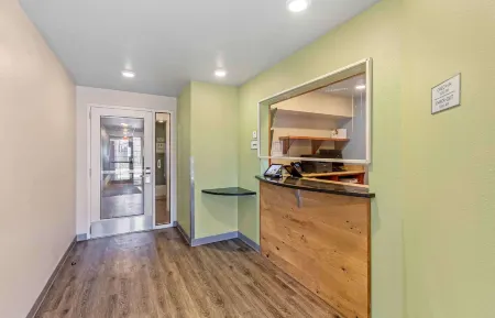 Extended Stay America Select Suites - Cleveland - Mentor Отели в г. Ментор-он--Лейк