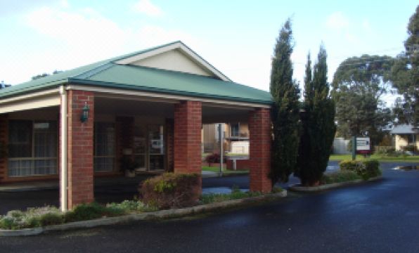 Beachcomber Motel & Apartments