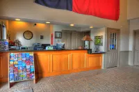 Quality Inn & Suites Victoria South - parking