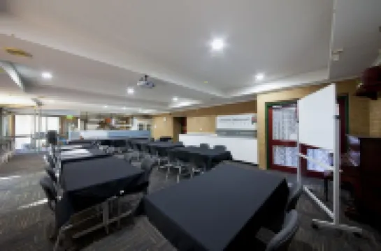 Central Deborah Motel