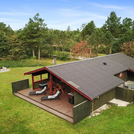 "Gunsten" - 2.3km from the Sea