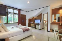 Puri Naga Beachfront Cottages Hotel dekat Pantai Double Six