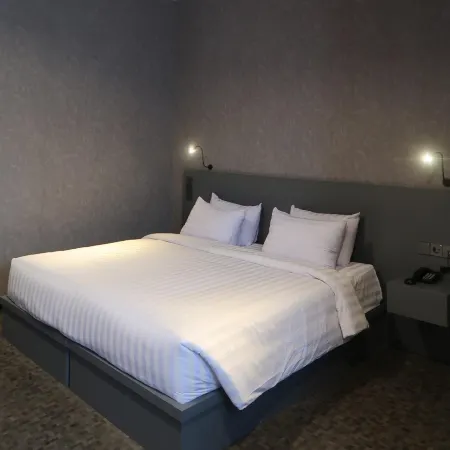 Fhandika Boutique Inc.