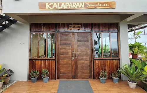 Kalaparan Farm House by HiveRooms