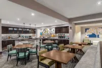 Homewood Suites by Hilton Providence-Warwick فنادق في وارويك