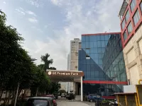 SK Premium Park at World Square Mall - 4 stelle