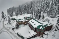 Hotel Hilltop Hotels in der Nähe von Kirmani Playground mehrajpora Kongamdara