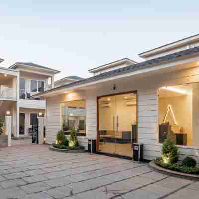 The Acacia Morjim Hotel Exterior