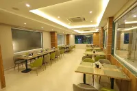 Hotel Sharda Residency - breakfast