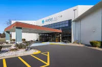 Clarion Pointe Bloomington-Normal Near I-55 and University