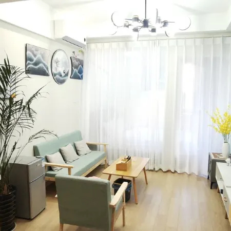 Dexin Yashe 71318 Apartment (Huanhu North Road)