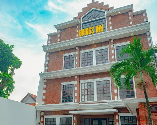 Briggs Inn Surabaya Hotels in Wonokromo
