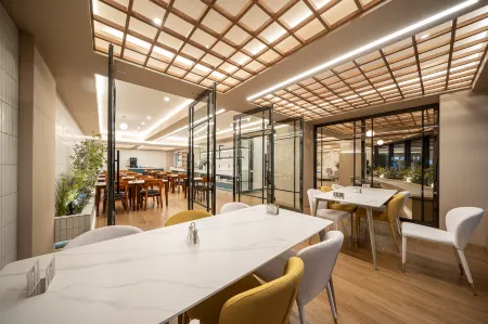 Gyeongju H Avenue Gyeongju City Hall Branch