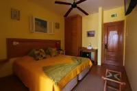 Kira's Boutique Hotel - balcony
