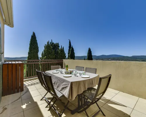 Les Terrasses de Grimaud 格里莫住宿飯店