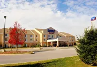 Fairfield Inn & Suites Elizabethtown - Parkplatz